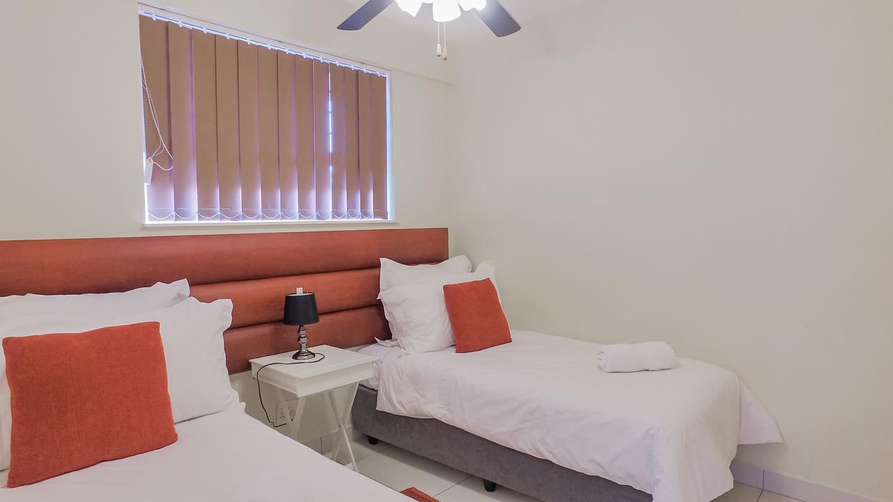 South Coast Beachfront Holiday Apartments امانزيمتوتي المظهر الخارجي الصورة