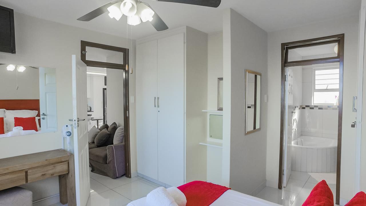 South Coast Beachfront Holiday Apartments امانزيمتوتي المظهر الخارجي الصورة