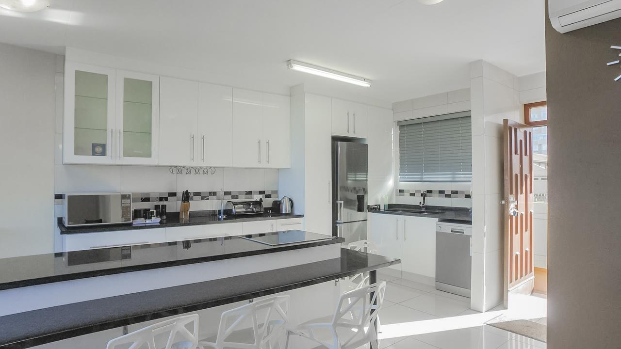South Coast Beachfront Holiday Apartments امانزيمتوتي المظهر الخارجي الصورة